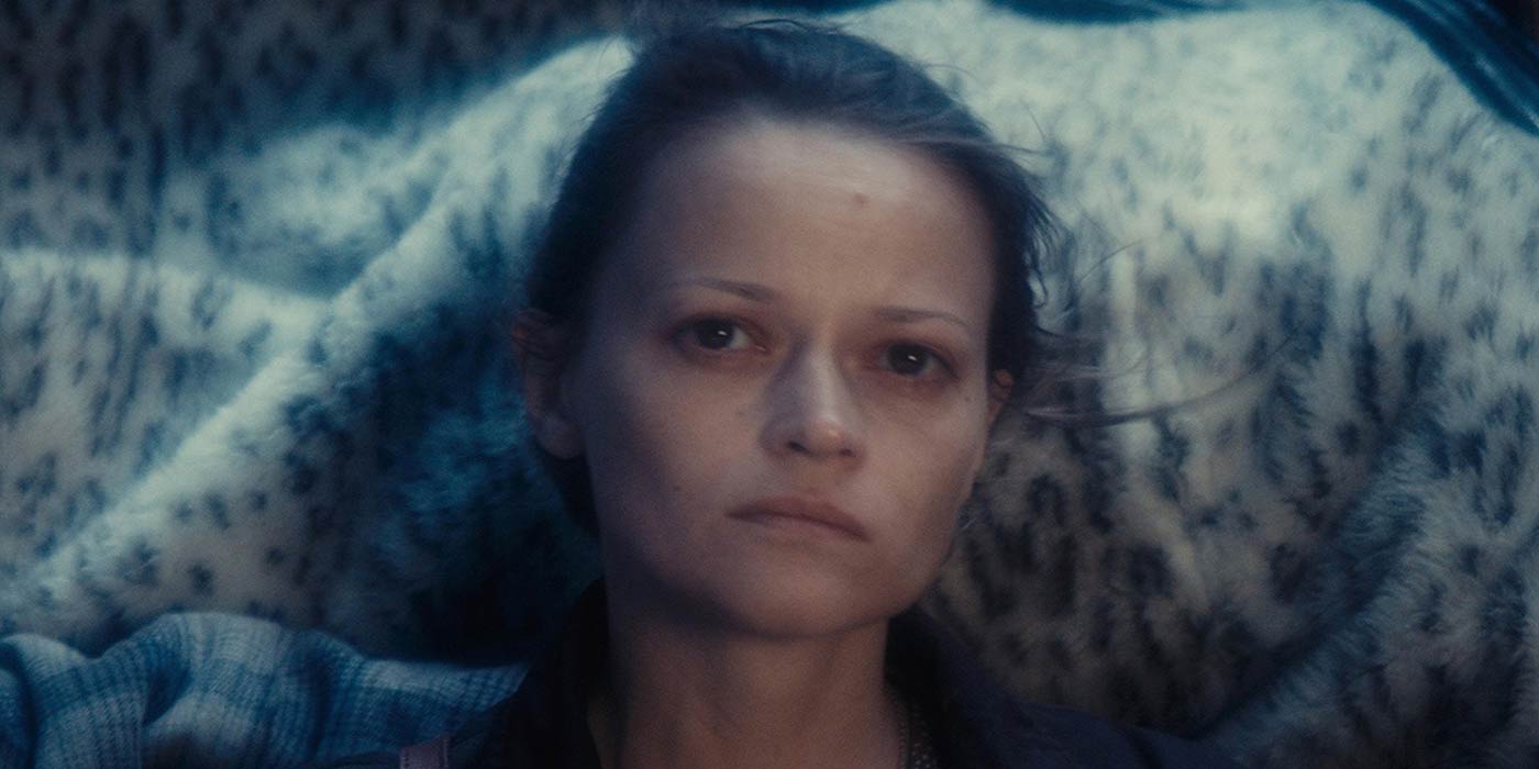 نقد کتاب نازنین داستایوفسکی